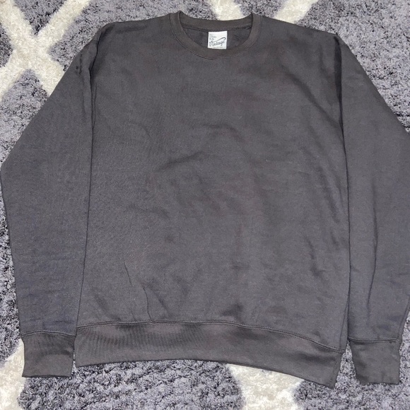 Crewneck - Picture 1 of 2